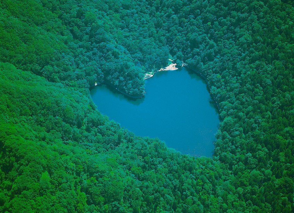 ハート形の湖、豊似湖は神の沼！ | 北海道Style