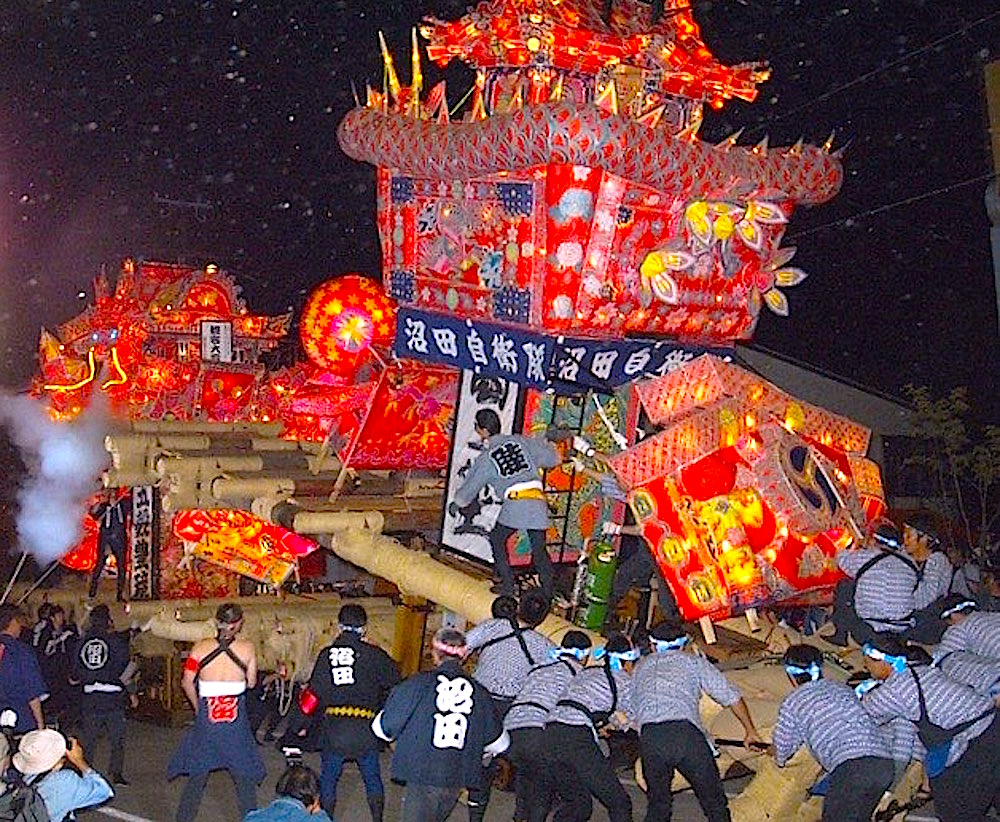 夜高あんどん祭り