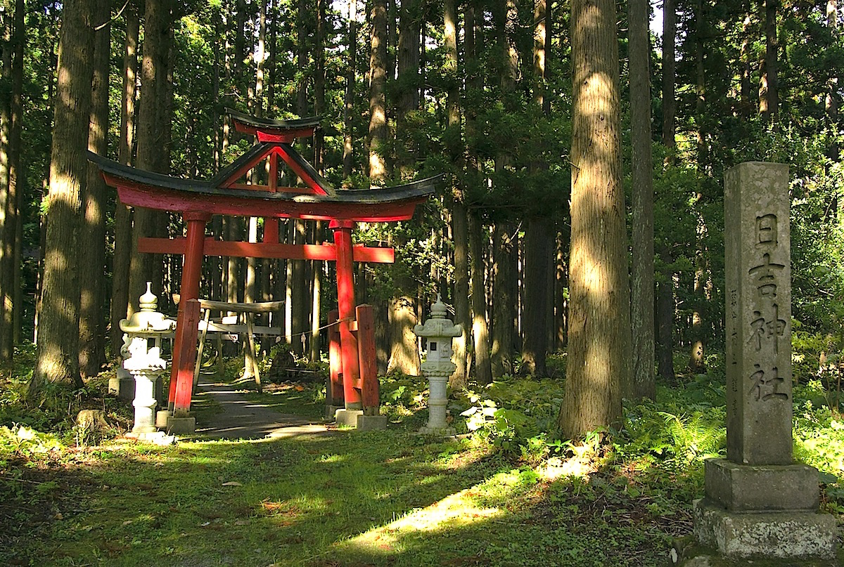 十三湊にある日吉神社。実はここが阿吽寺のルーツ