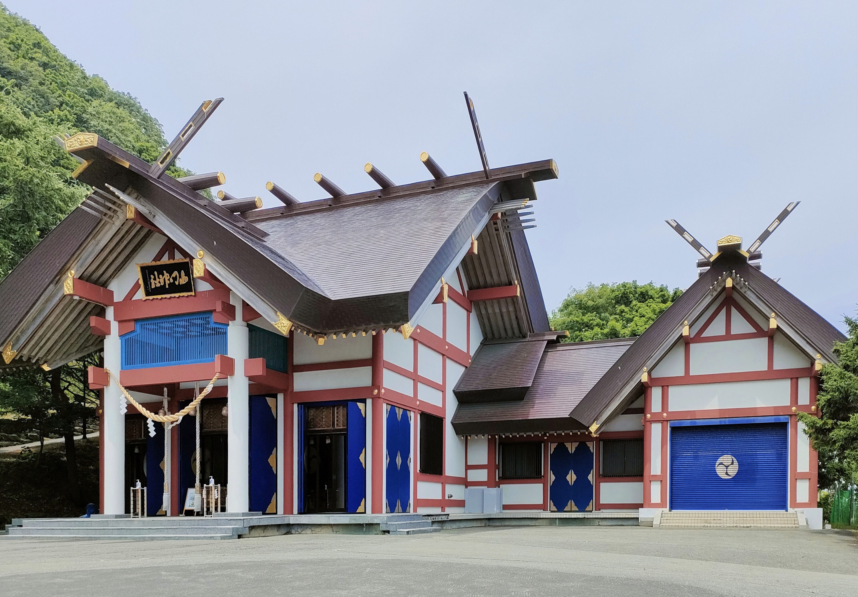 日本最北の神社（神職常駐）は、稚内市の北門神社で、日本最北の御朱印帳も用意 | 北海道Style